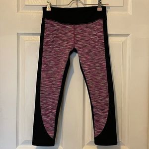 FABLETICS Sydney Cropped Capri Leggings Sz Extra Small